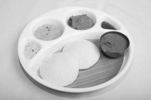 Idli (2 Pieces)