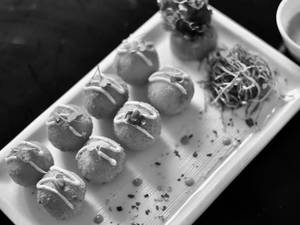 Dry Fruit Malai Kofta With Chhunda Sauce