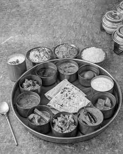 Andhra Meals - Veg (serves 2 To 3)