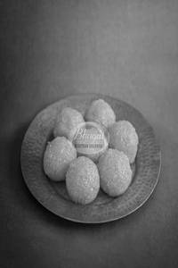 Kanpuri Laddu.
