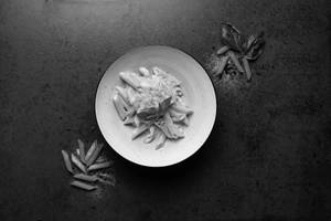 Chicken Creamy Penne Pesto With Garlic Bread