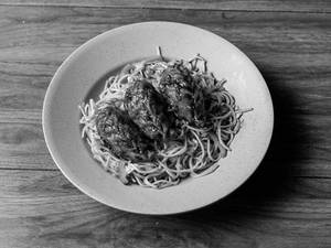 Chicken Noodle Bowl With (3pcs) Schezwan Momos