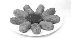 Veg Cutlet 4 Pcs + Hari And Meethi Chutney