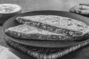 Aloo Pyaaz Paratha (desi Ghee)