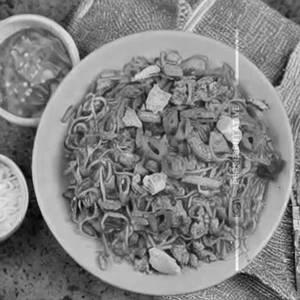Egg Covered Chicken Chilli Noodles