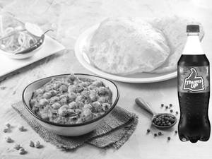 Chole Bhatoore + Soft Drink (200 Ml)