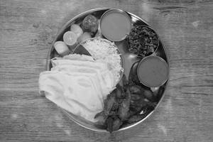 Mandeli Thali Neer Dosa