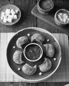 Paneer Peri Peri Momos [6 Pieces]