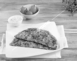 Aloo Pyaz Paratha 