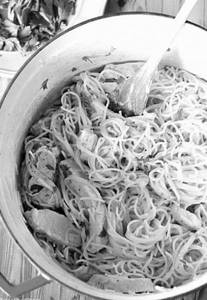Non-veg Cheese Garlic Noodles