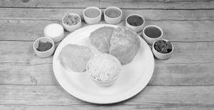 South Indian Deluxe Meals (Poori)