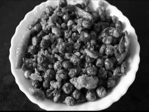 Egg And Peas Fry