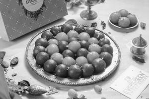 Small Gulab Jamun Dry