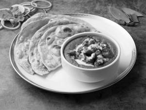 Chicken Tikka Masala With Roti