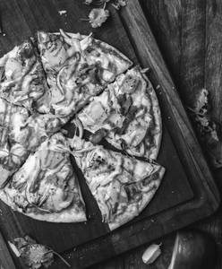 Grilled Chicken Pizza