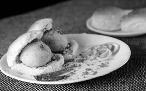 Vada Pav ( 2 Pcs )