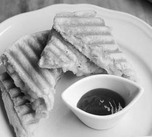Corn Cheese Chilly Sandwhich