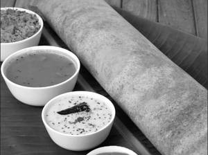 Mysore Sada Dosa (green Chutney)