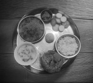 Dal Bafla Thali