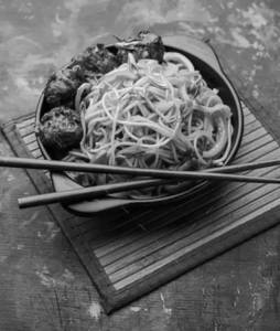 Hot Ginger Sauce with Noodles 