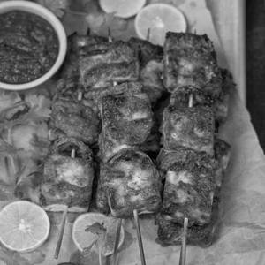 Haryali Paneer Tikka                         