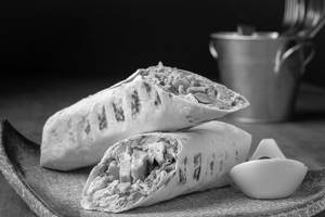 Special chicken shawarma rolls