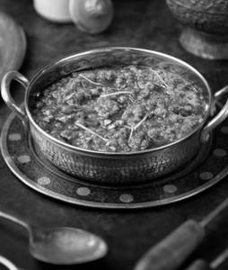Keema Mutter