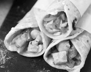 Chilly Paneer Roll