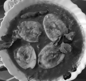 Egg (2 egg) Curry With 4 Tawa Butter Chapati