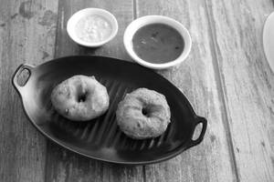 Medu Wada Chutney Sambhar [2 Pcs]                     