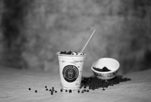 Strawberry Choco Chips Thick Shake