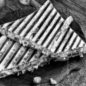 Veg Achari Grilled Sandwich 