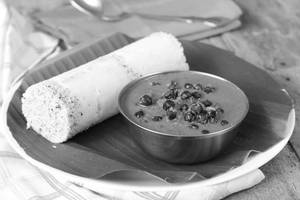 Puttu With Kadala Curry