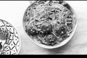 Singapuri Noodle + Manchurian