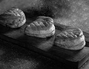 Chicken Butter Puff (1pc)