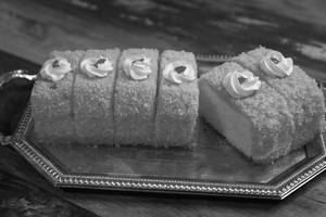 Juice Honey Cake [1 Piece]