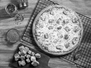 Makhani Paneer Tikka Pizza