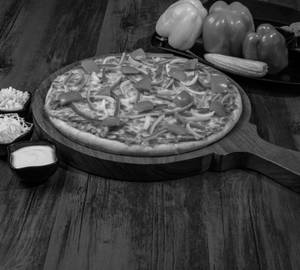 Laziz Desi Veg Pizza
