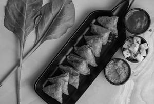 Cheese Palak Samosa 