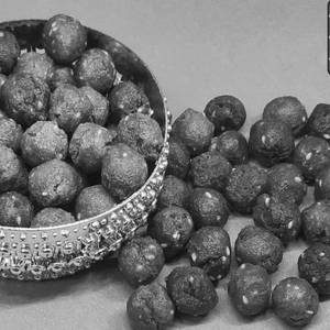 Vella Jaggery Cheeda (200 Gms)