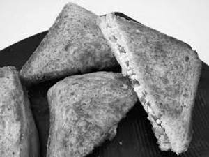 Paneer Makhani Sandwich