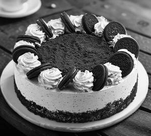 Crushed Chocolate Oreo Cake