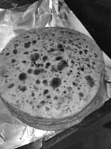 Foal Gobhi Paratha Oil Fry With Mixed Pickle