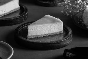 Eggless New York Baked Cheesecake Slice