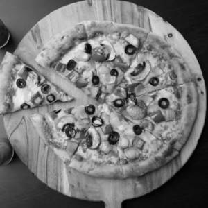 Classic veg pizza