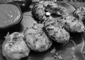 Paneer Afgani Momos          