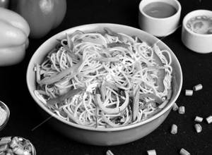 Veg Hakka Noodle