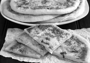 Cheese Garlic Naan