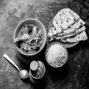 Palak Chicken Thali