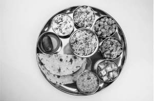 Delux Veg Thali